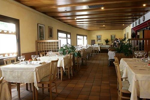 Crimea Wine Hotel Chiavenna Exterior photo