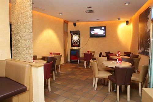 Crimea Wine Hotel Chiavenna Exterior photo