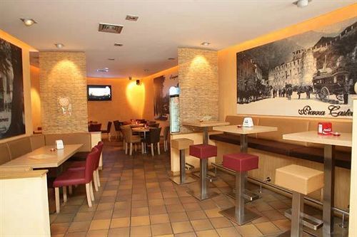 Crimea Wine Hotel Chiavenna Exterior photo