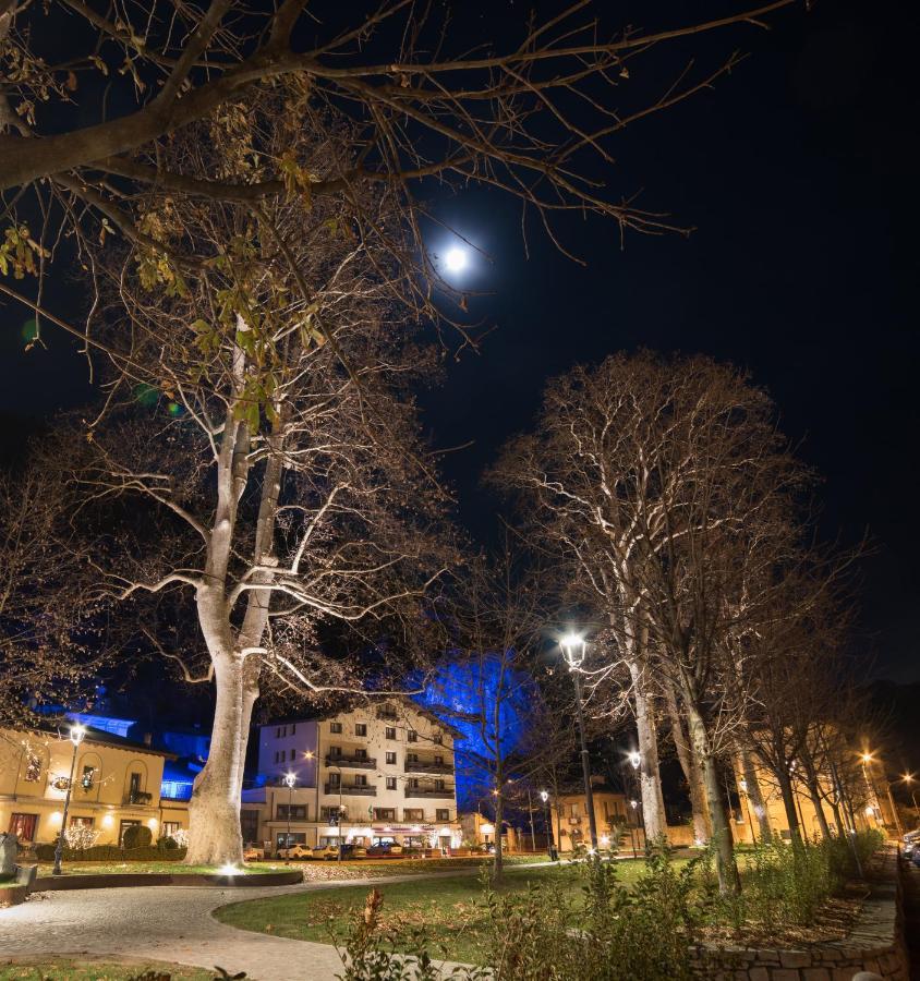Crimea Wine Hotel Chiavenna Exterior photo